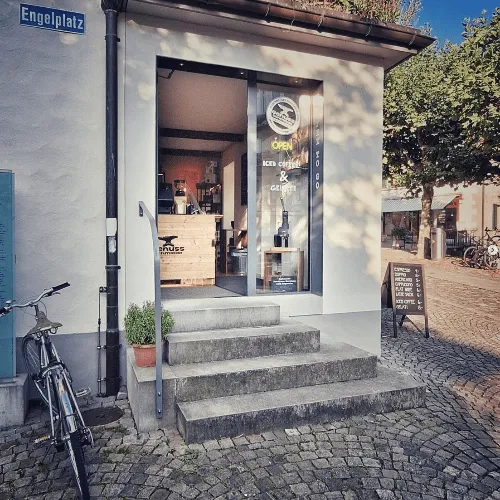 Engeplatz Kafee-min.png